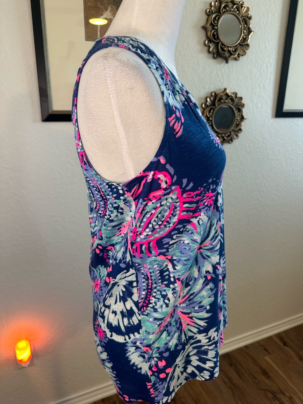 Lily Pulitzer Essie Sleeveless Floral Indigo Top - Picture 4 of 7